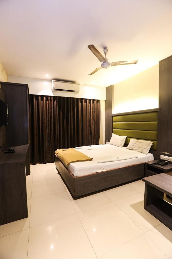 Sahara Lodging & Boarding Hotel Mira-Bhayandar Luaran gambar